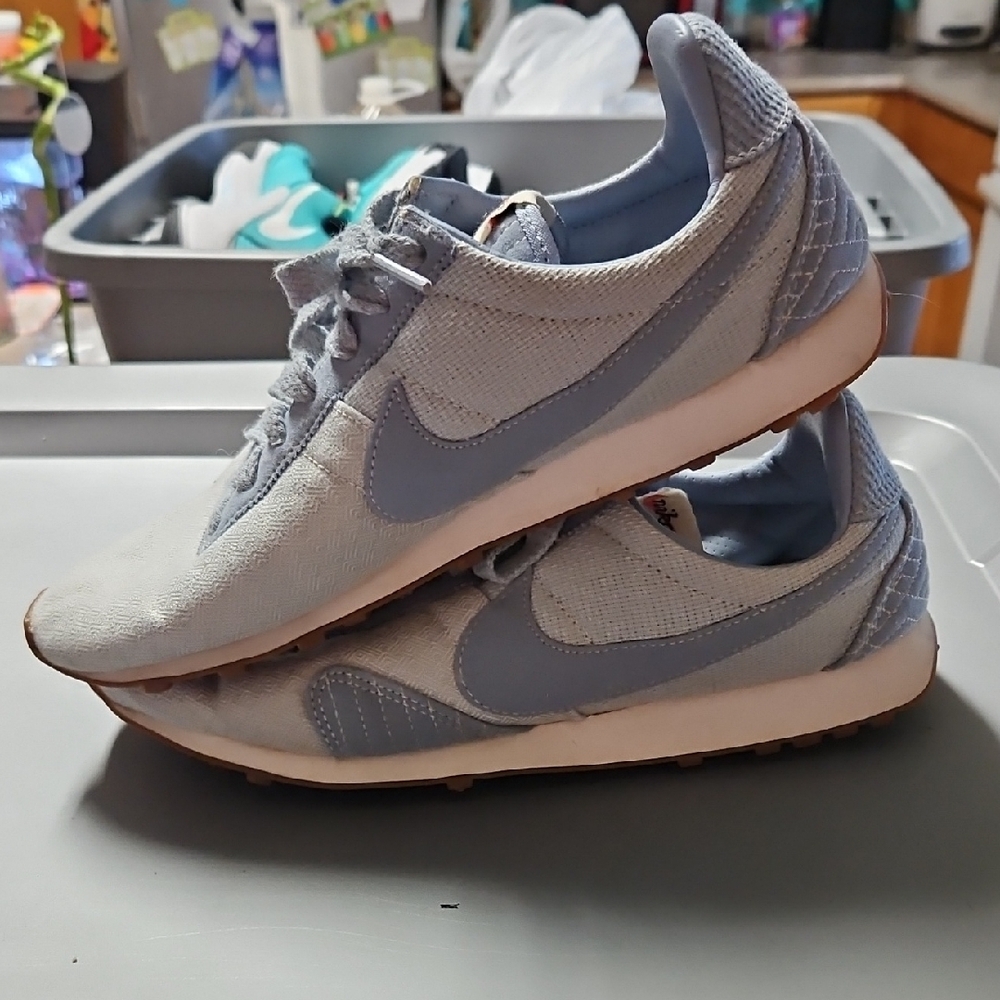 Nike Women's Blue Sneakers